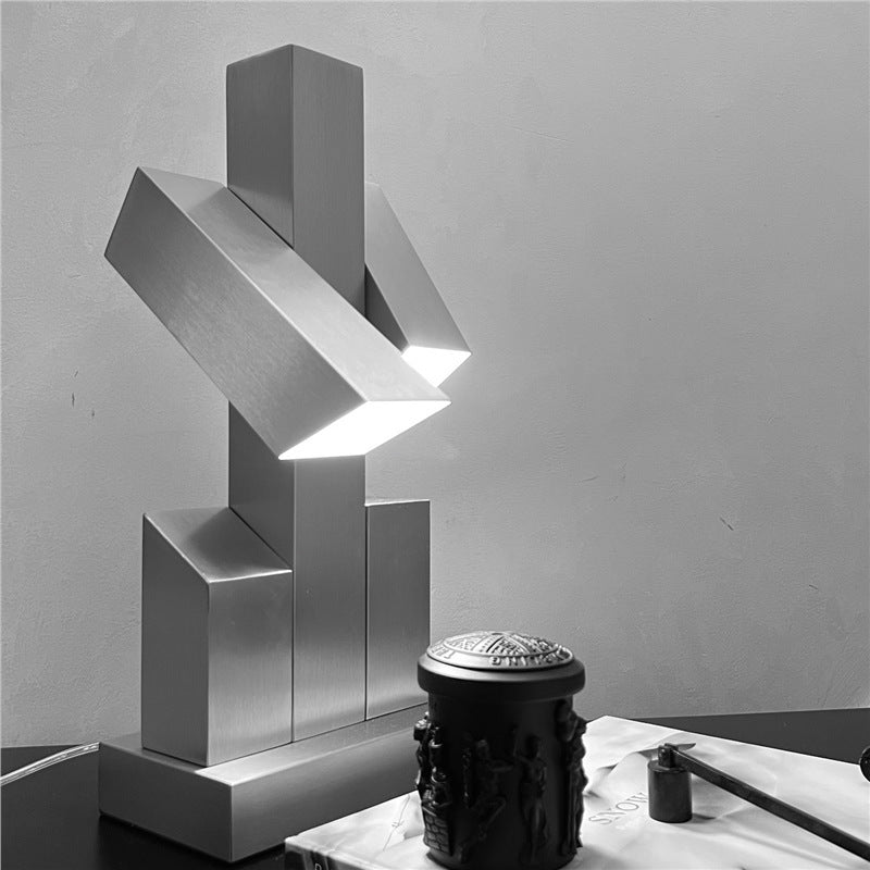 Middle-ancient Bauhaus Metal Atmosphere Table Lamp Decoration